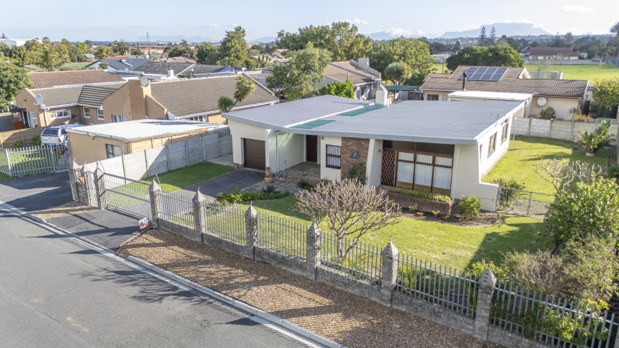 4 Bedroom Property for Sale in Morgenster Western Cape